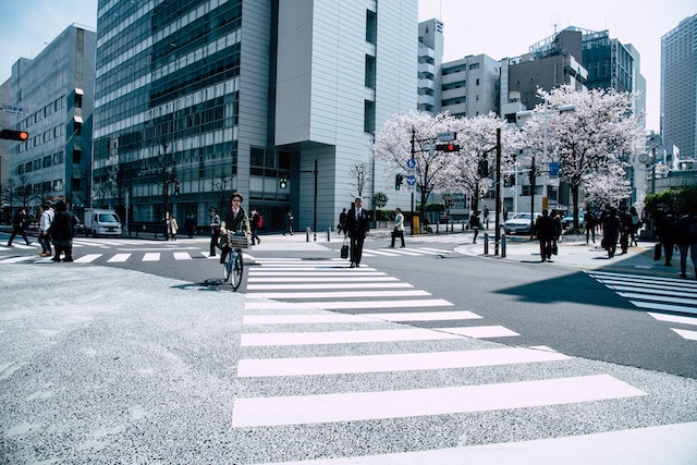 静安为何勤工俭学对在日本的留学生的职业生涯至关重要？